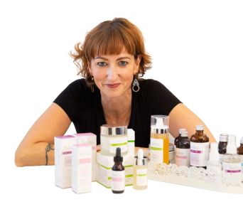 Niamh Hogan CEO Holos Skincare